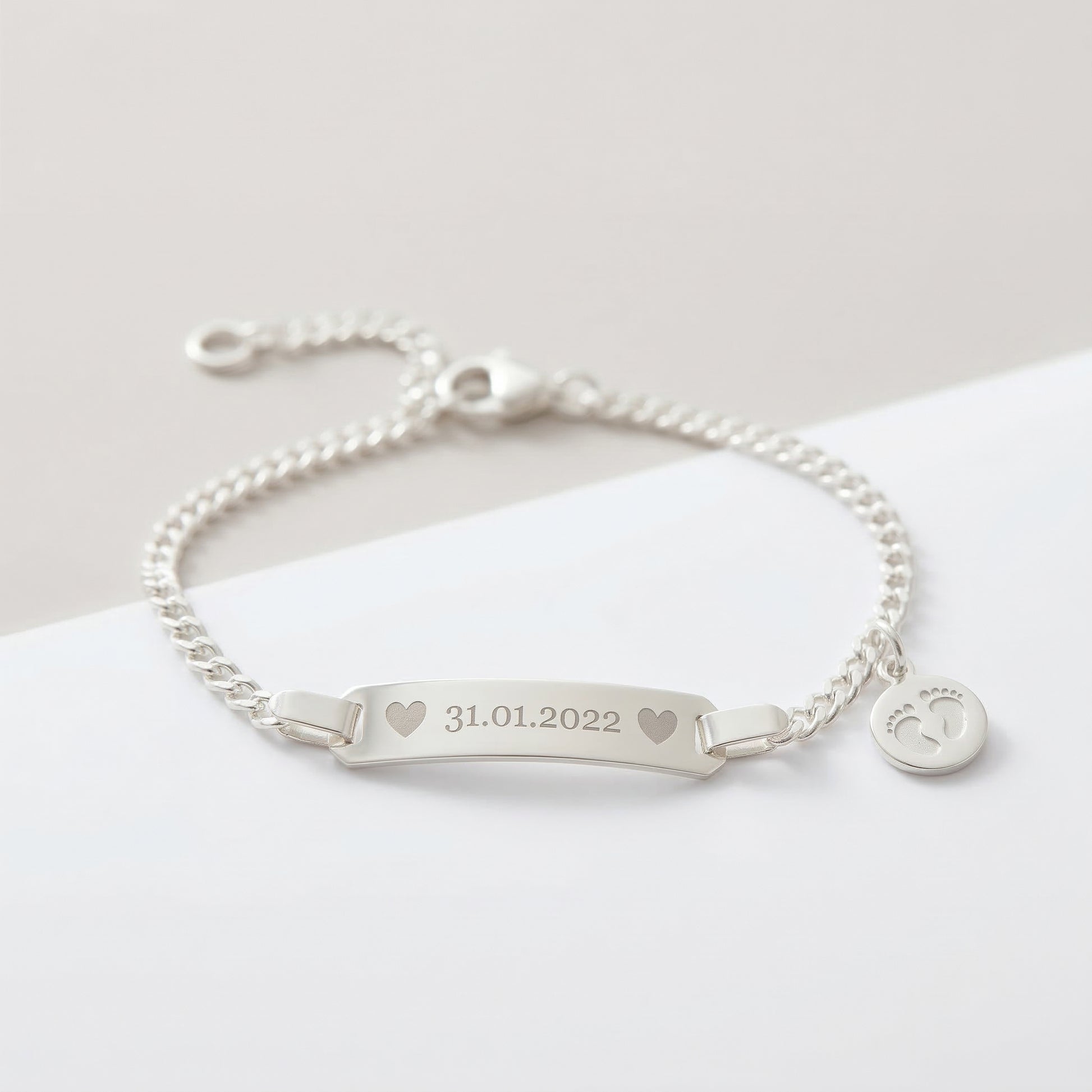 Babyfüßchen Kinder-Armband mit Gravur