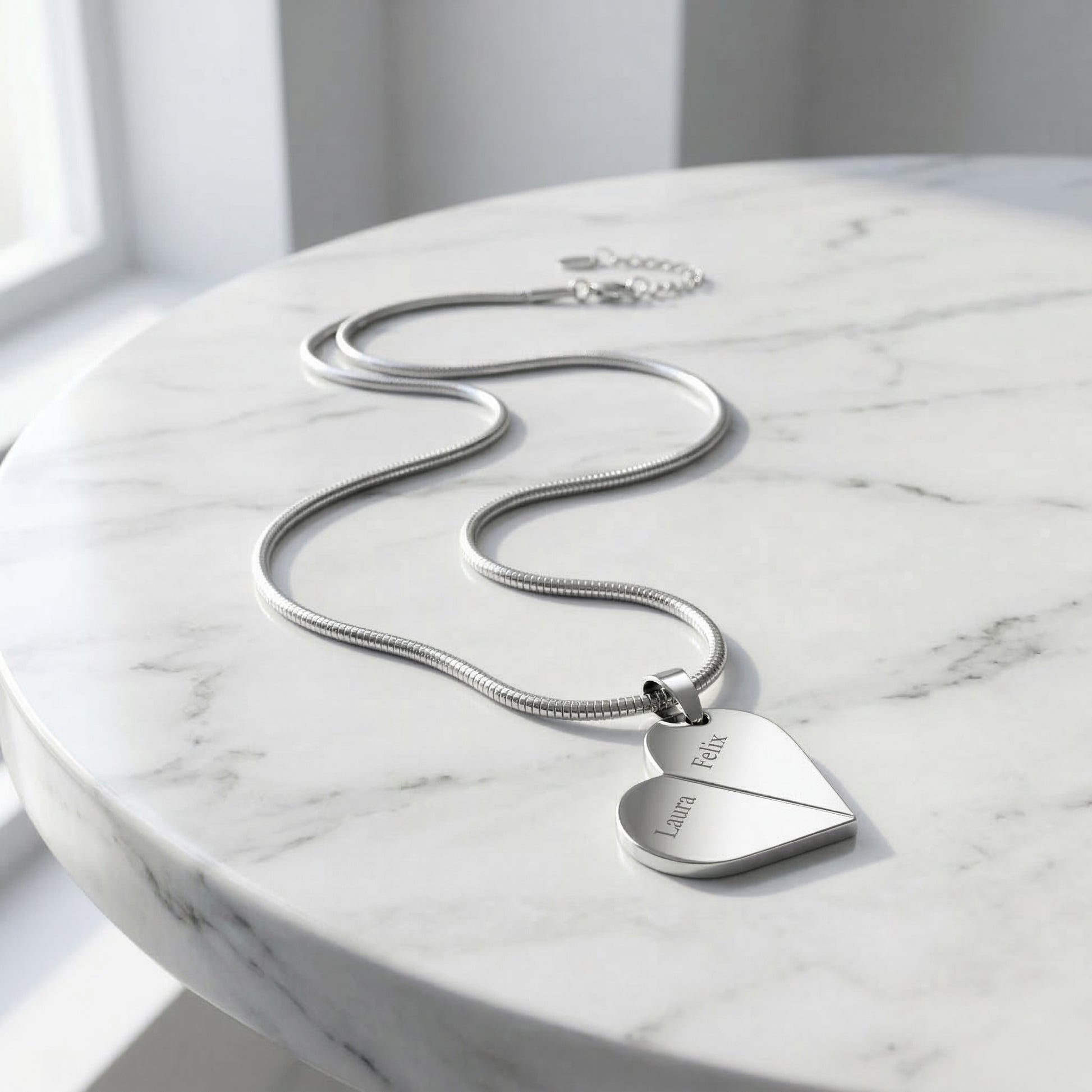 Falt-Herz & Zylinder Halskette mit Gravur