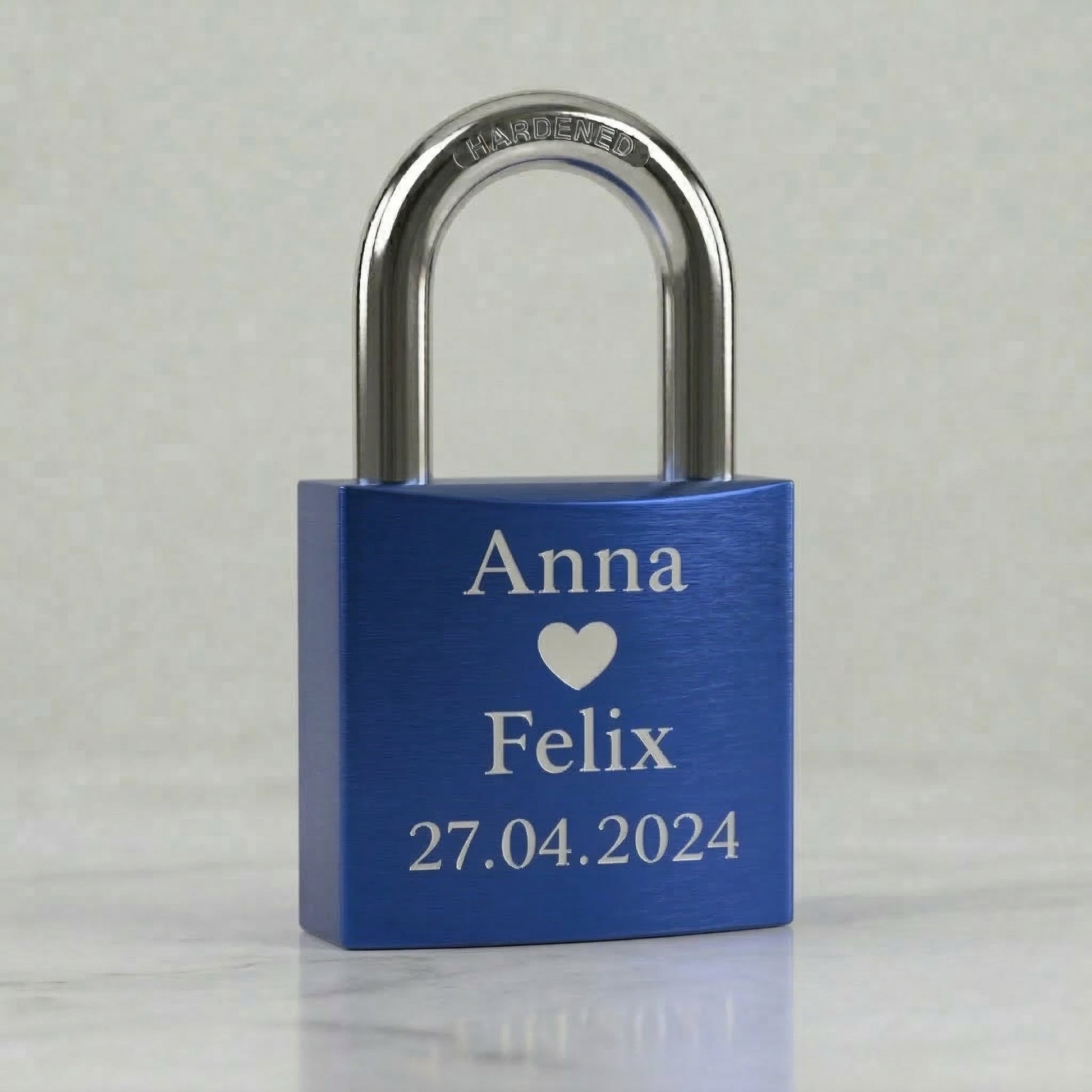 Liebesschloss mit Gravur